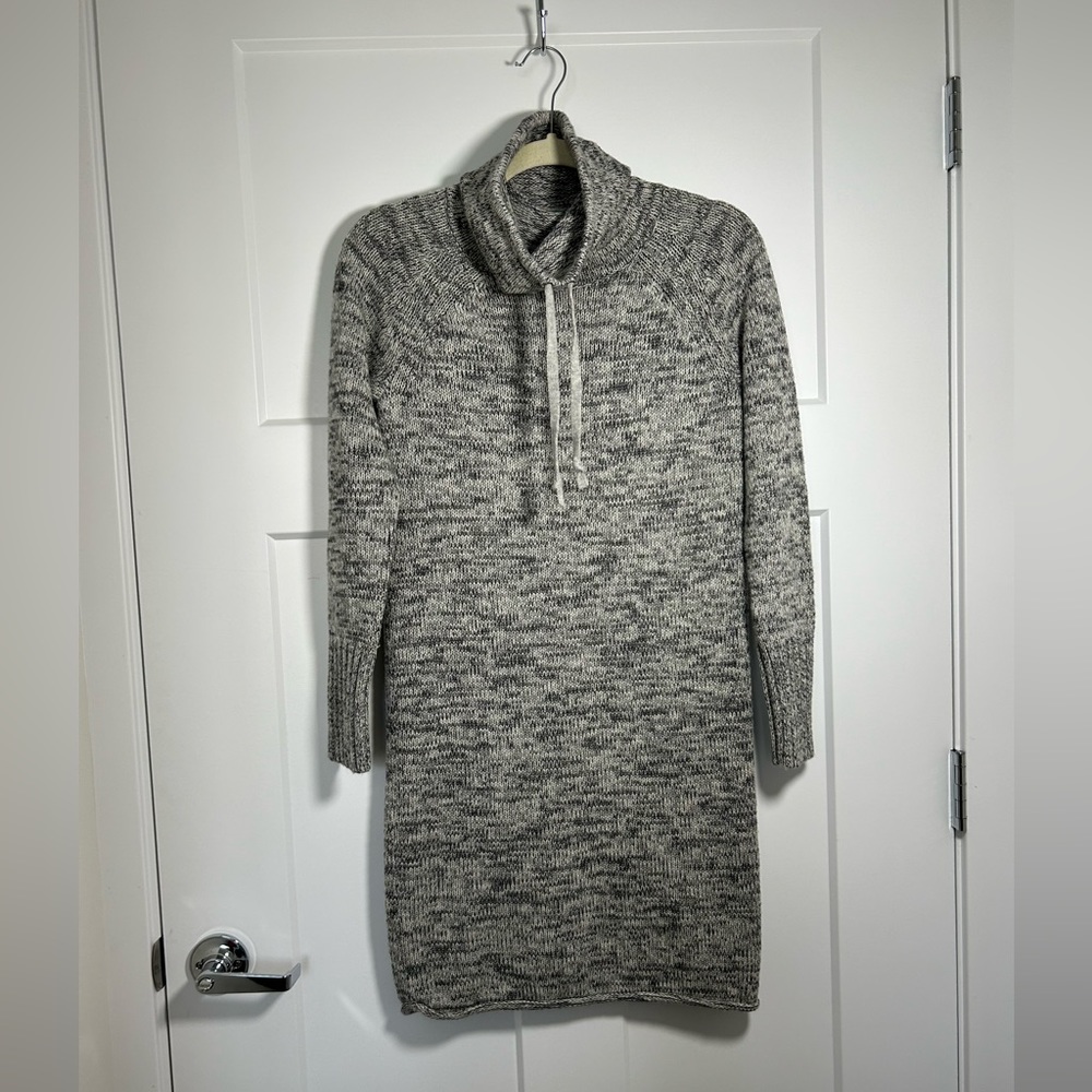 Athleta medium merino wool sweater dress, cowl neck marled grey, XS fits like M
